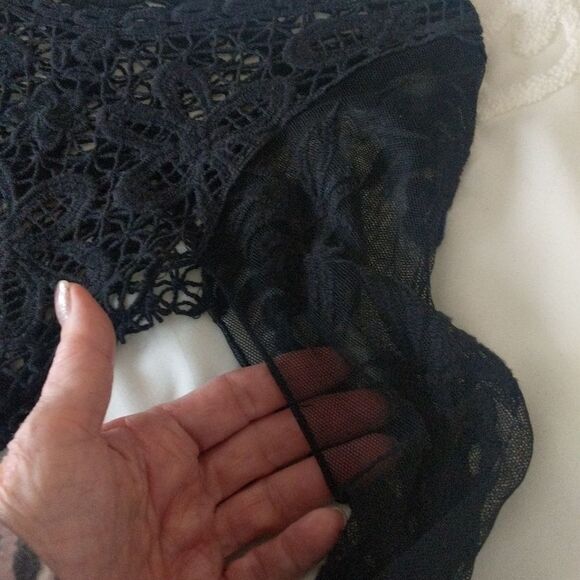 Crystal K Lace Top - Picture 7 of 9
